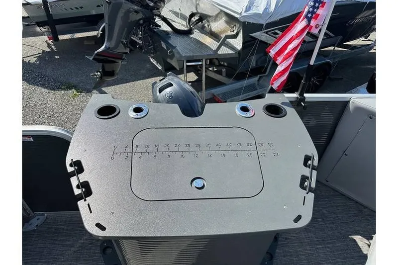 Slide: The Image of 2025 Bennington 20 SF Family boat with fishing seat and American flag. - 10