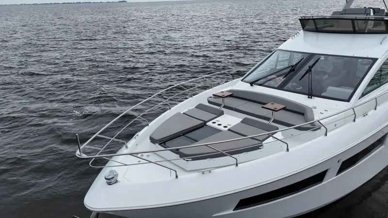 Slide: The Image of Cruisers 60 Fly 2021 - 56