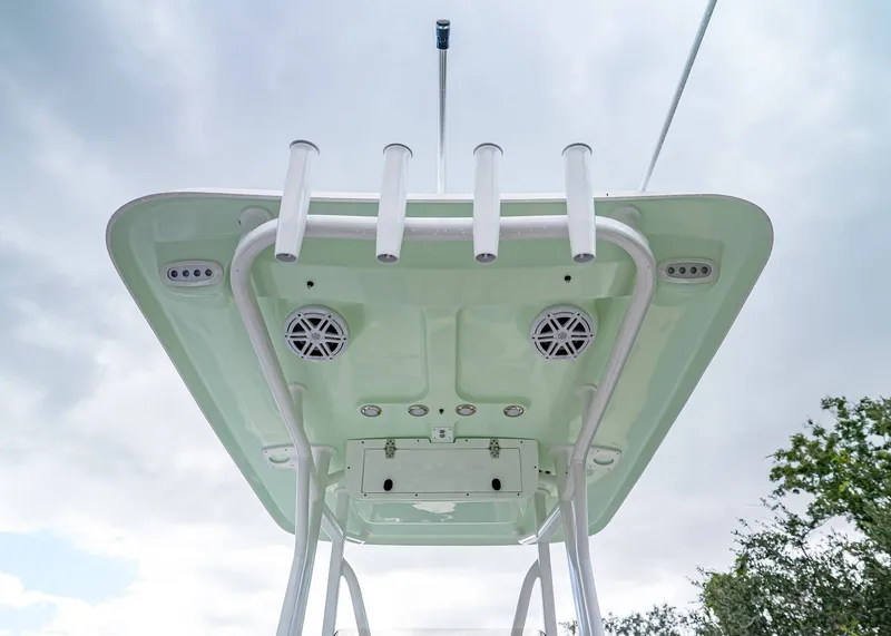 Slide: The Image of Sea Hunt Ultra 219 2026 - 10