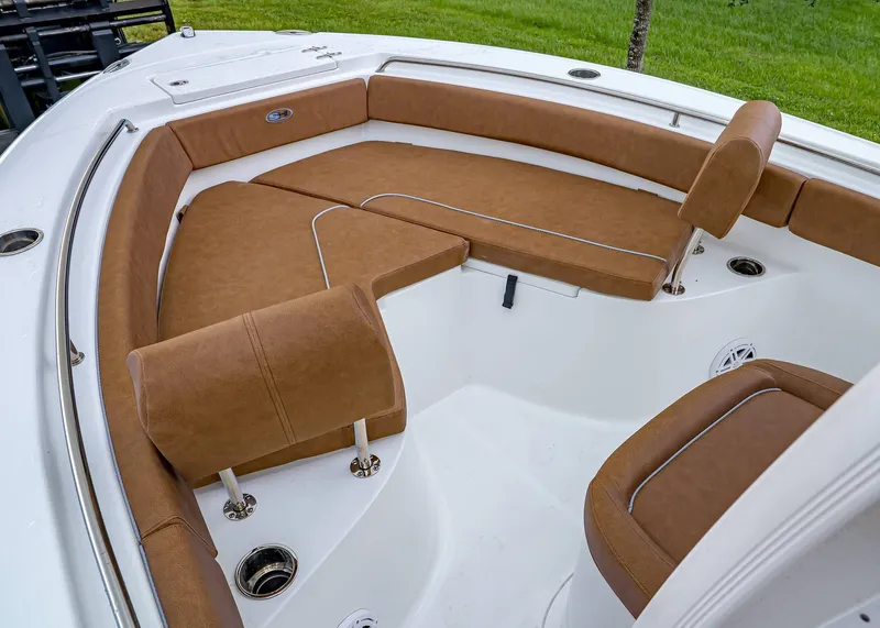 Slide: The Image of Sea Hunt Ultra 219 2026 - 17