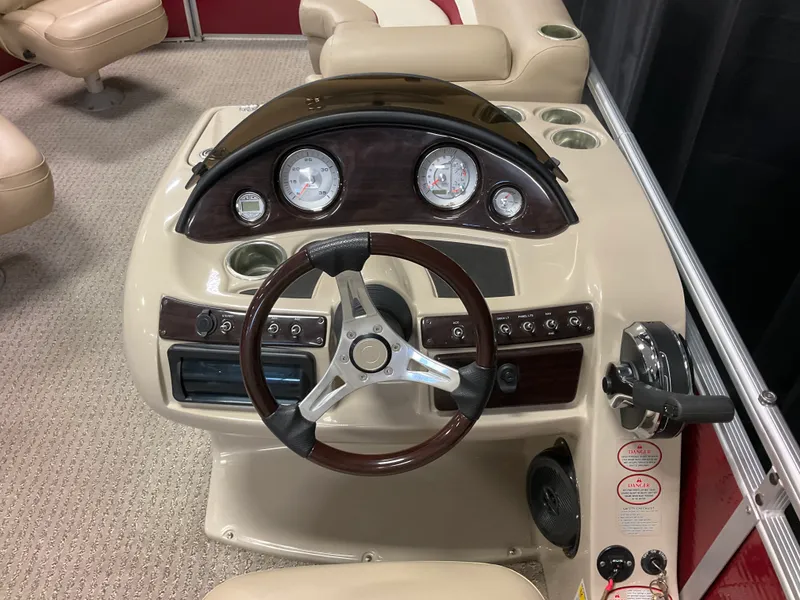 Slide: The Image of Harris SOLSTICE 220 2013 - 38