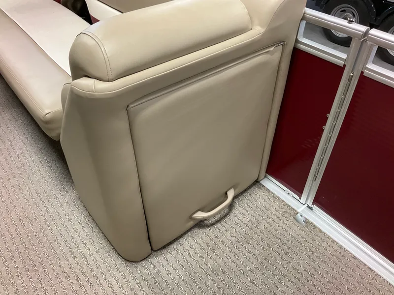 Slide: The Image of Harris SOLSTICE 220 2013 - 45