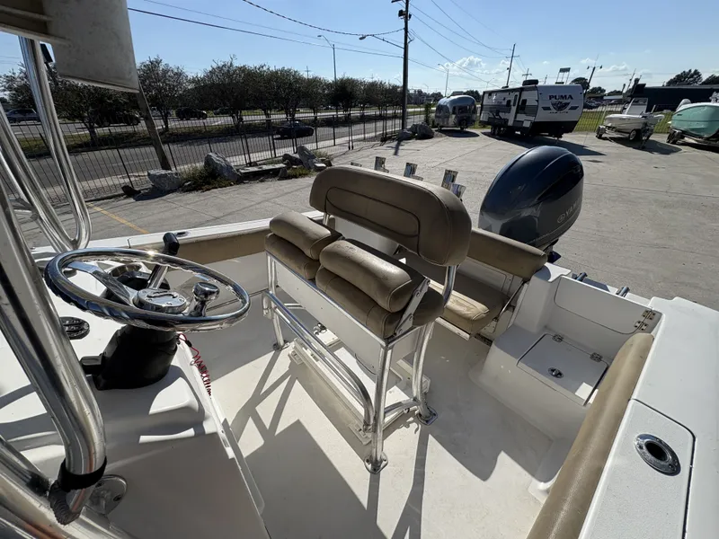 Slide: The Image of Sportsman Open 212 Center Console 2016 - 12