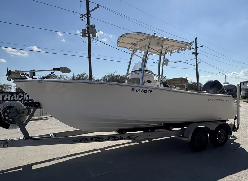 Slide: The Image of Sportsman Open 212 Center Console 2016 - 2