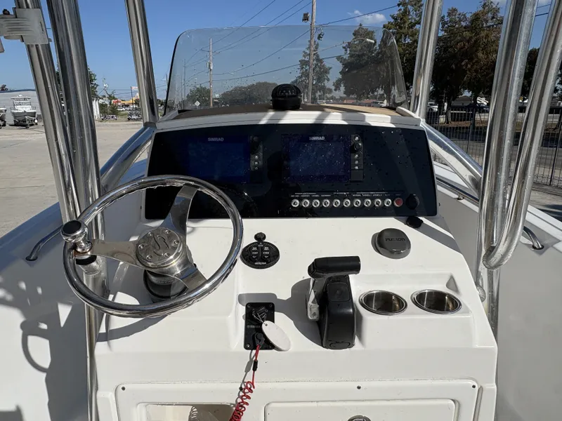 Slide: The Image of Sportsman Open 212 Center Console 2016 - 4