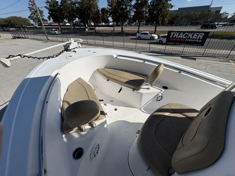 Slide: The Image of Sportsman Open 212 Center Console 2016 - 6