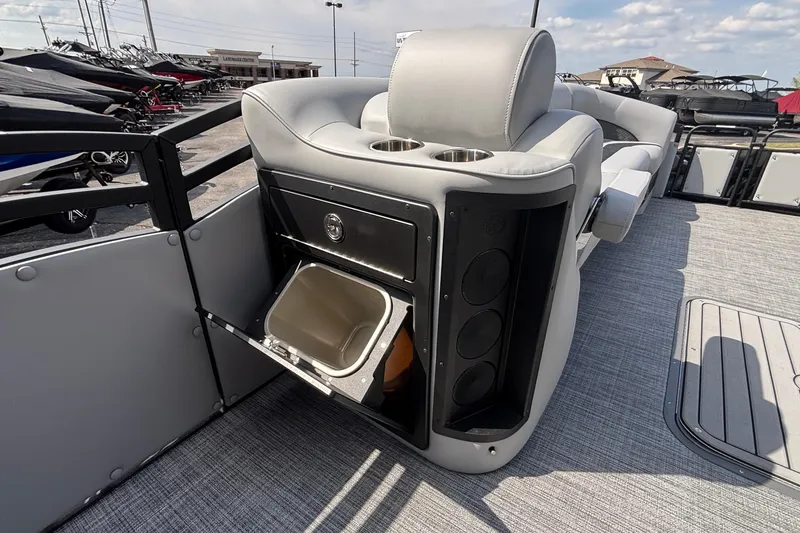 Slide: The Image of Interior of 2026 JC NEPTOON 27TT SPORT boat with seating and storage features. - 41