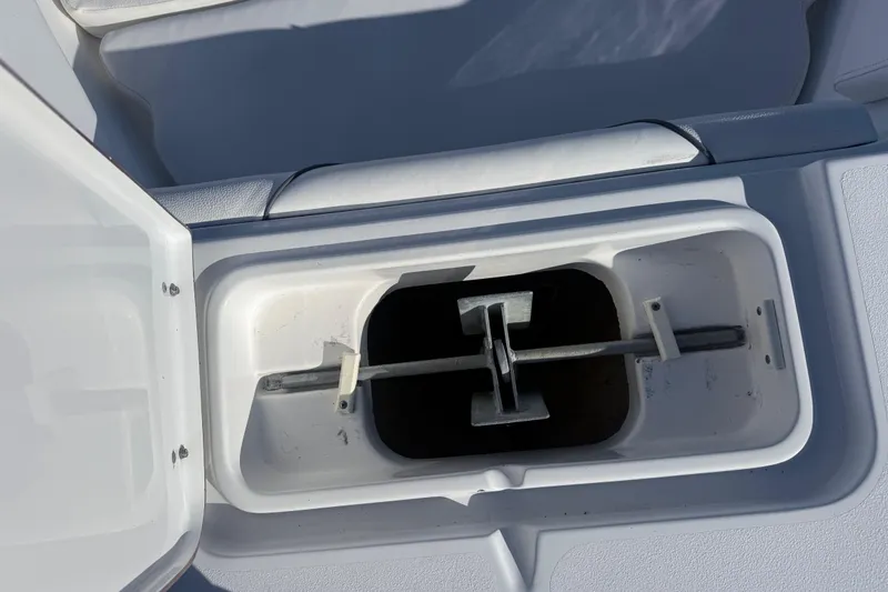 Slide: The Image of Anchor storage compartment on a 2015 Sea Hunt Gamefish 25 boat. - 18