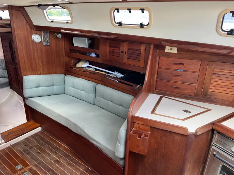 Slide: The Image of Tartan 31 1990 - 12