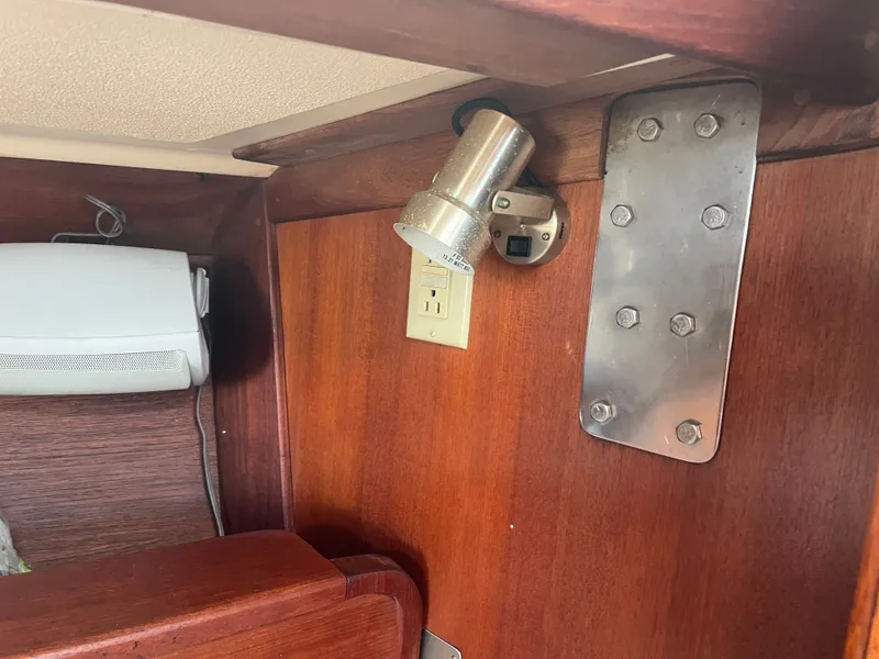 Slide: The Image of Tartan 31 1990 - 14