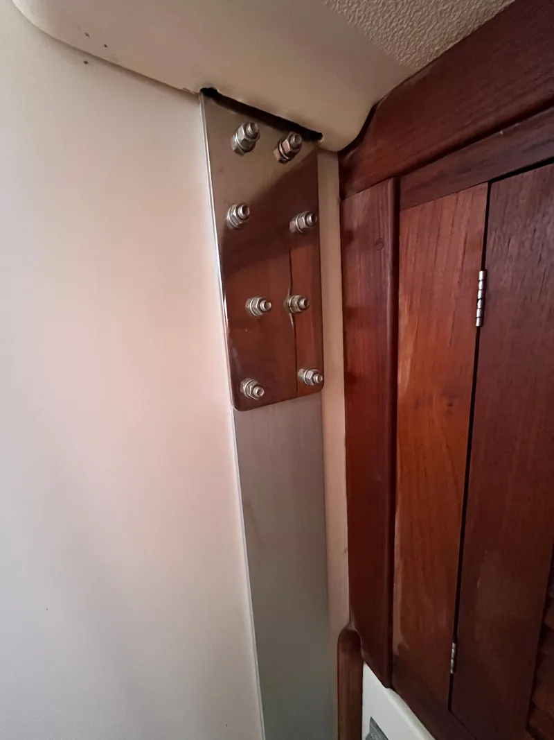 Slide: The Image of Tartan 31 1990 - 16