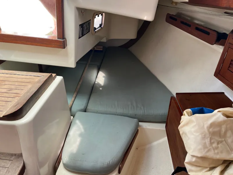 Slide: The Image of Tartan 31 1990 - 9