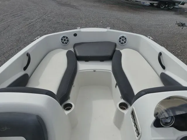 Slide: The Image of Stingray 182SC (OB) 2019 - 14