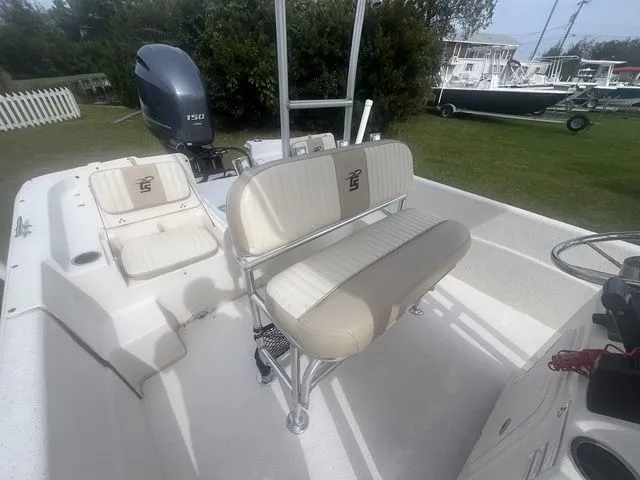 Slide: The Image of Carolina 238 DLV 2017 - 10