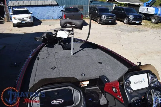 Slide: The Image of Triton 18 TrX 2022 - 14