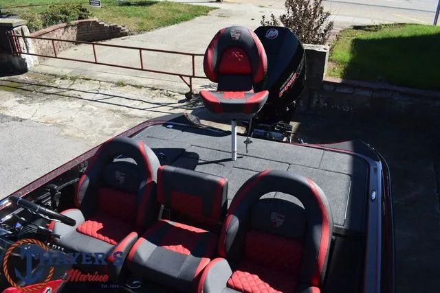 Slide: The Image of Triton 18 TrX 2022 - 21