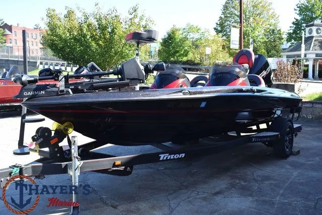Slide: The Image of Triton 18 TrX 2022 - 30