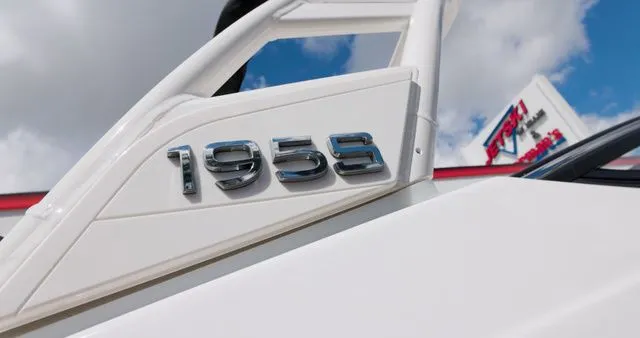 Slide: The Image of Yamaha 195S 2026 - 3