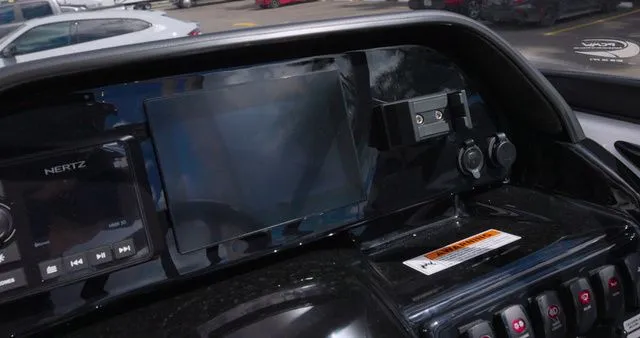 Slide: The Image of Yamaha 195S 2026 - 7