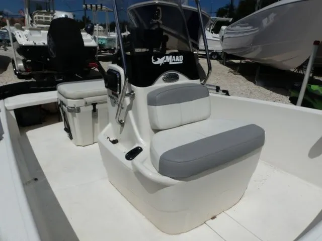 Slide: The Image of Mako Pro Skiff 15 CC 2021 - 9