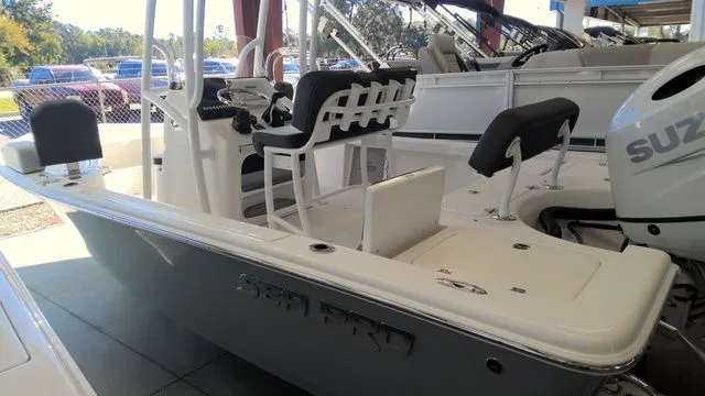 Slide: The Image of Sea Pro 210 Bay 2026 - 3