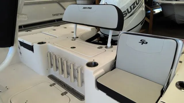 Slide: The Image of Sea Pro 210 Bay 2026 - 6