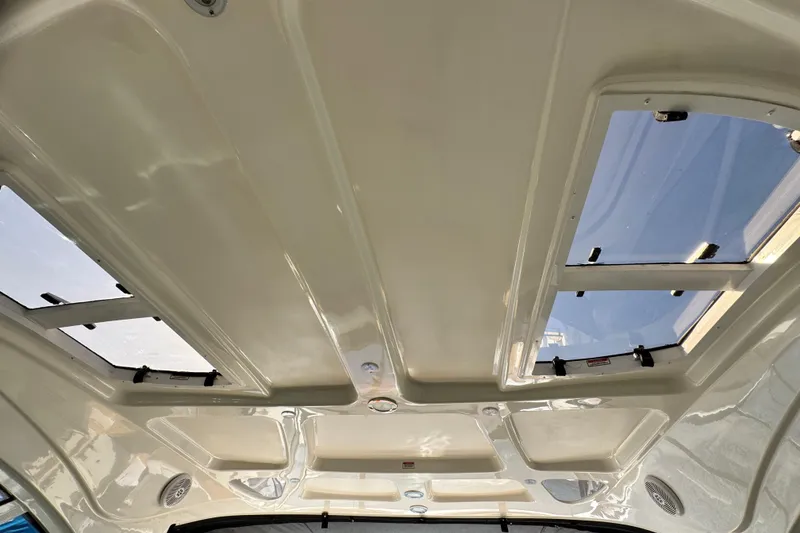 Slide: The Image of Interior view of 2006 Sea Ray 48 Sundancer yacht's sunroof and ceiling design. - 6