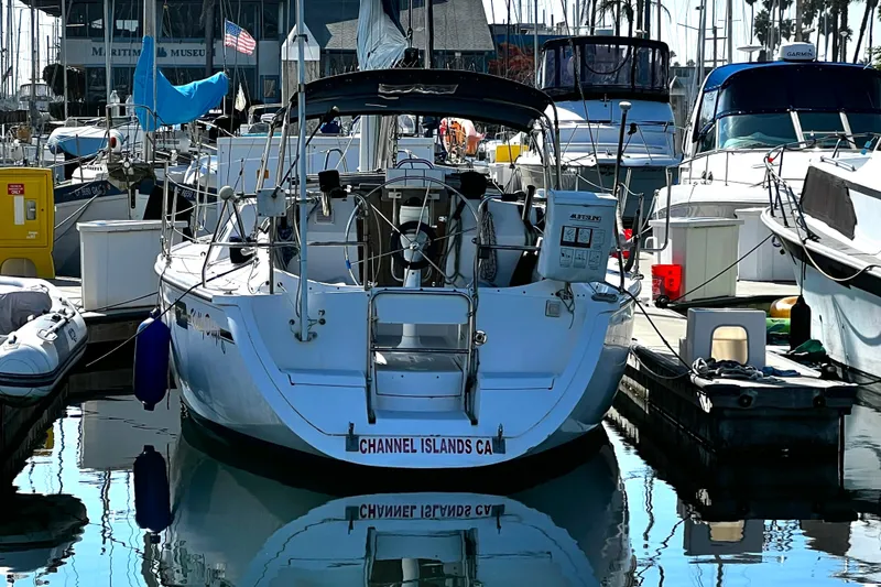 Slide: The Image of 1989 Hunter Vision 32 sailboat docked at marina, Channel Islands, California. - 18