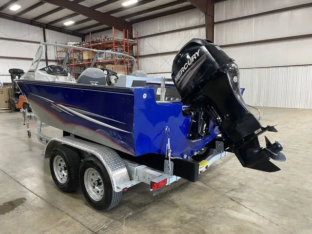 Slide: The Image of Tracker Pro Guide V-175 WT 2014 - 14