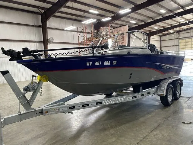 Slide: The Image of Tracker Pro Guide V-175 WT 2014 - 9