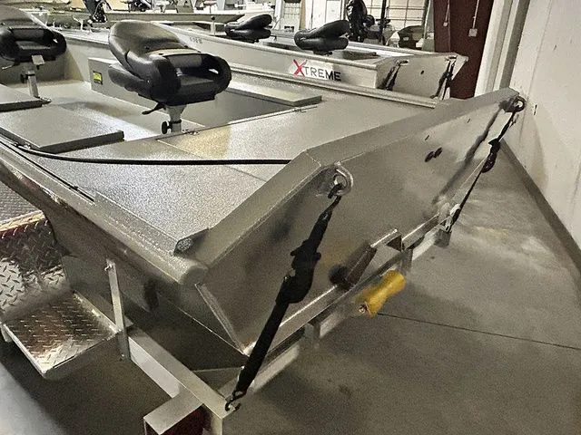 Slide: The Image of Xtreme Boats Brute 1754SS Tunnel 2026 - 8