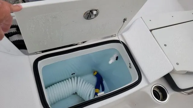 Slide: The Image of Robalo R180 Center Console 2024 - 8