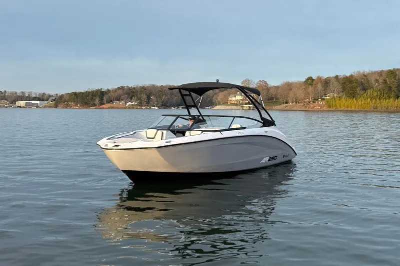 Slide: The Image of Yamaha AR250 2026 - 3