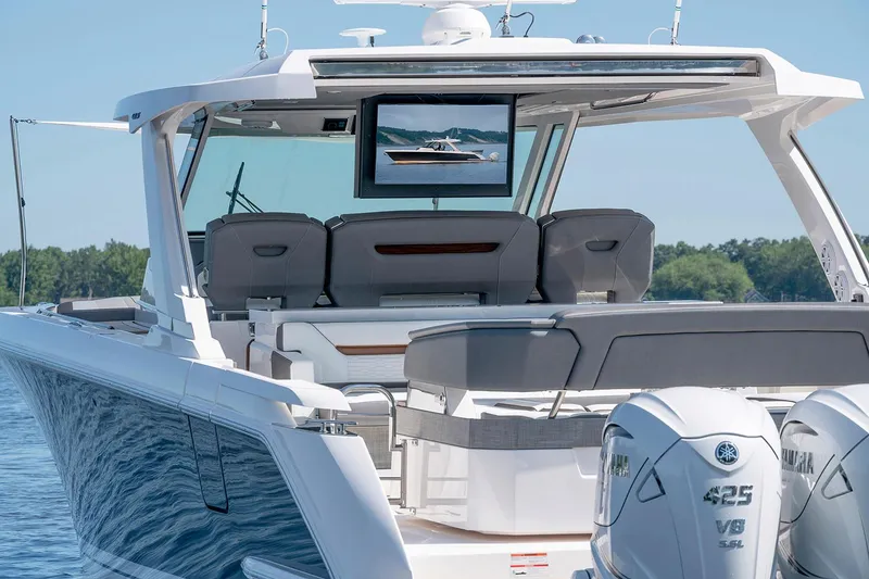 Slide: The Image of Manufacturer Provided Image: 2021 Tiara Sport 43 LS luxury boat with twin Yamaha 425 V8 engines. - 12