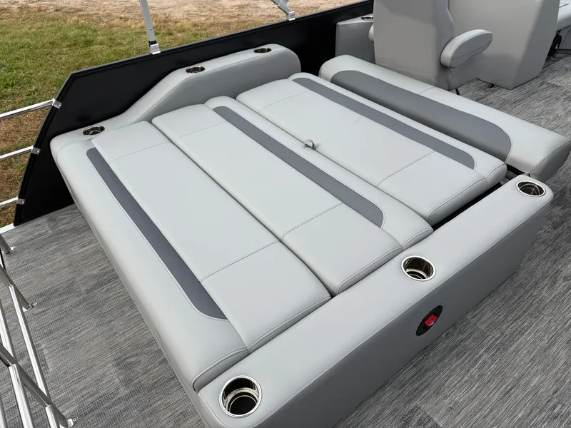 Slide: The Image of Bentley Pontoons Legacy 200 Swingback Pontoon & Honda 4-Stroke EFI 2026 - 22