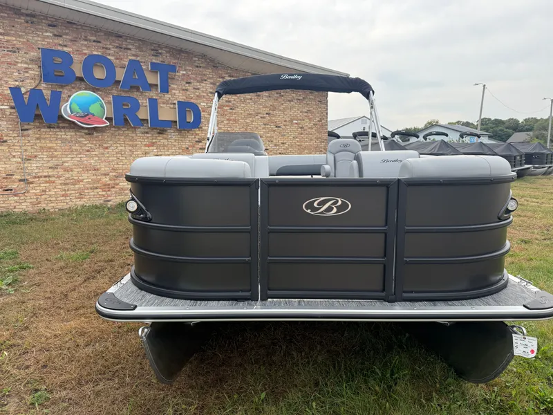 Slide: The Image of Bentley Pontoons Legacy 200 Swingback Pontoon & Honda 4-Stroke EFI 2026 - 34