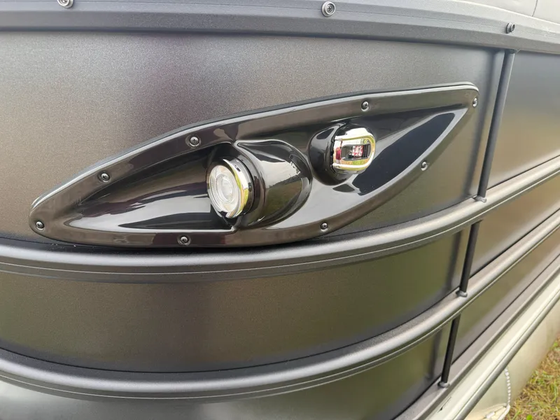 Slide: The Image of Bentley Pontoons Legacy 200 Swingback Pontoon & Honda 4-Stroke EFI 2026 - 35