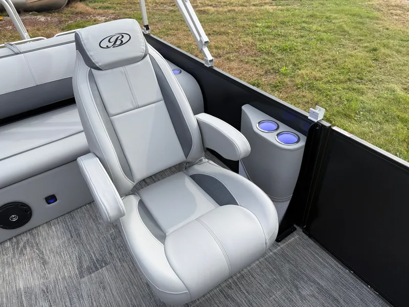 Slide: The Image of Bentley Pontoons Legacy 220 Swingback Pontoon & Honda 4-Stroke EFI 2026 - 12