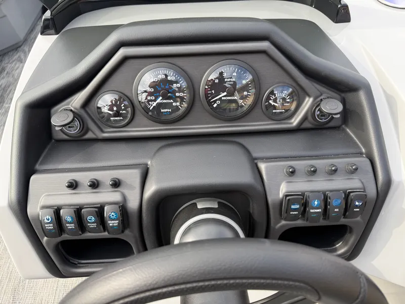 Slide: The Image of Bentley Pontoons Legacy 220 Swingback Pontoon & Honda 4-Stroke EFI 2026 - 16