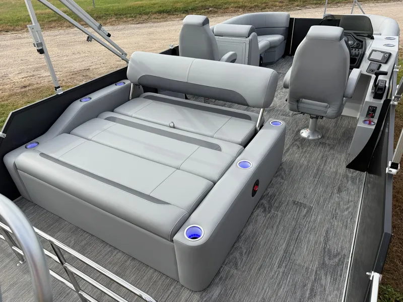 Slide: The Image of Bentley Pontoons Legacy 220 Swingback Pontoon & Honda 4-Stroke EFI 2026 - 24