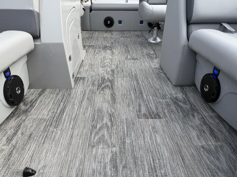 Slide: The Image of Bentley Pontoons Legacy 220 Swingback Pontoon & Honda 4-Stroke EFI 2026 - 38