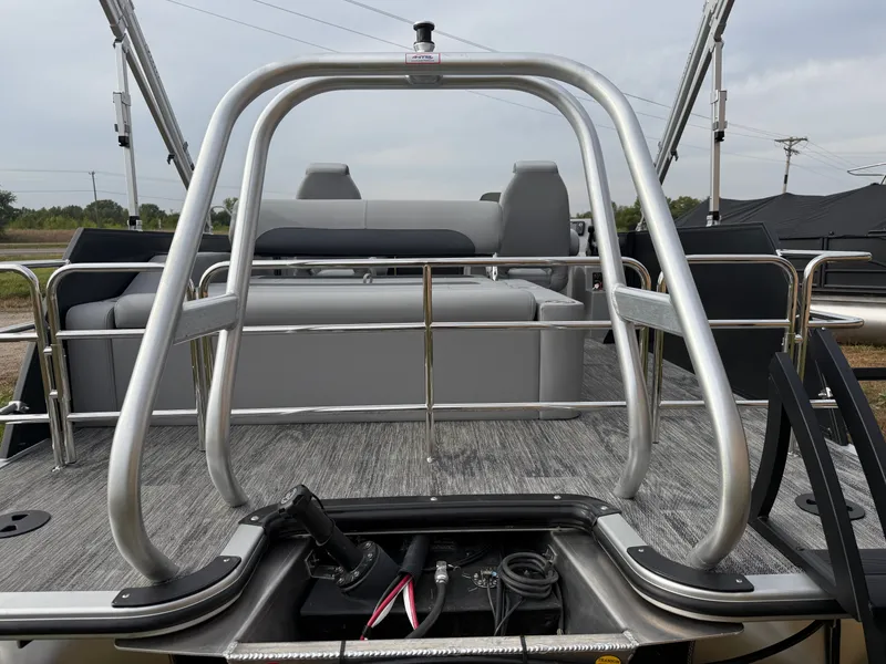Slide: The Image of Bentley Pontoons Legacy 220 Swingback Pontoon & Honda 4-Stroke EFI 2026 - 44