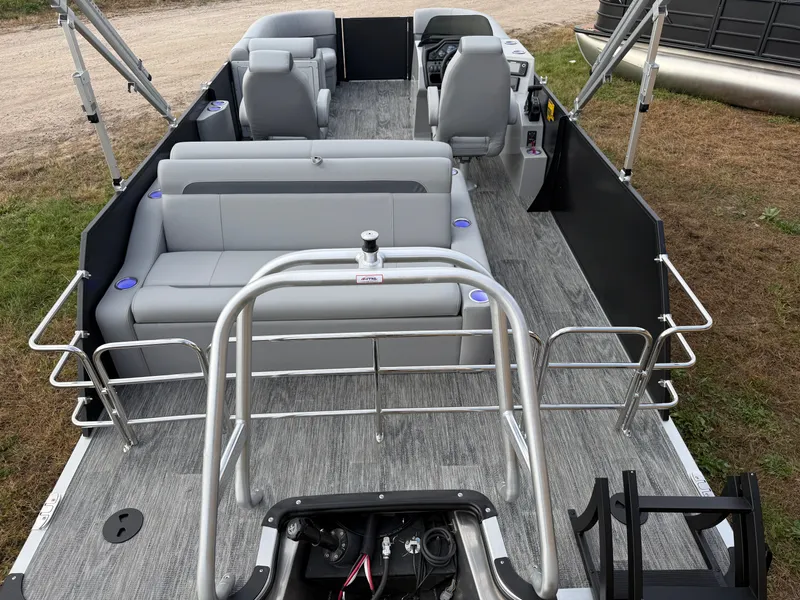 Slide: The Image of Bentley Pontoons Legacy 220 Swingback Pontoon & Honda 4-Stroke EFI 2026 - 6