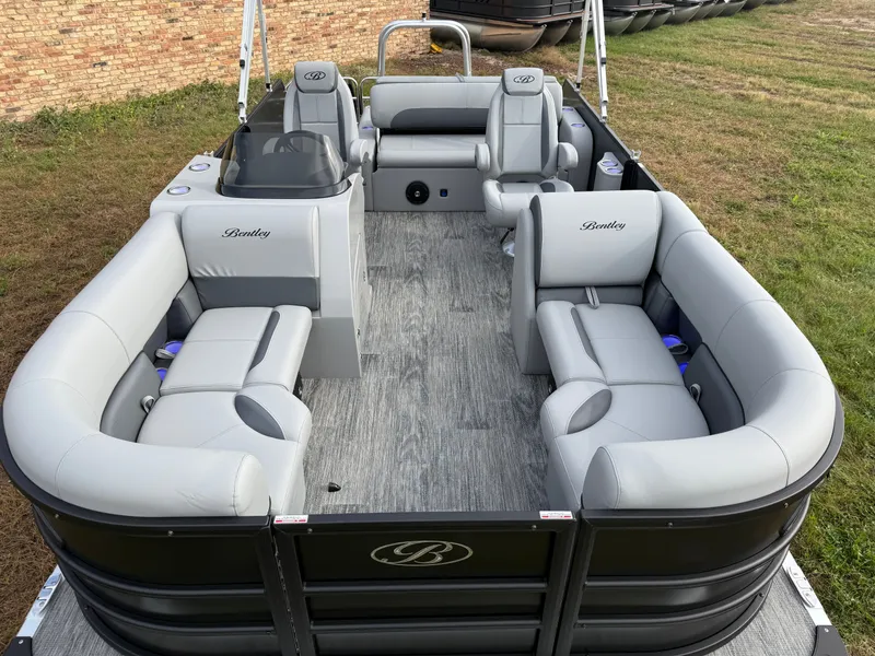 Slide: The Image of Bentley Pontoons Legacy 220 Swingback Pontoon & Honda 4-Stroke EFI 2026 - 9