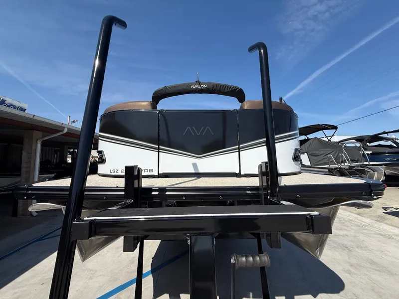 Slide: The Image of Avalon 25' LSZ Platinum Versatile Rear Bench Windshield w/ 200HP Mercury! 2026 - 10