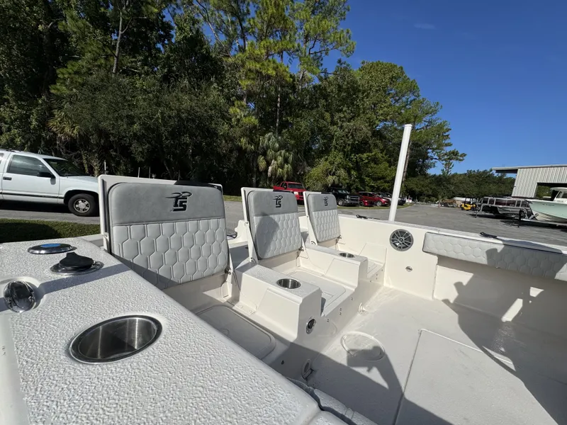 Slide: The Image of Carolina 24 Ultra Elite 2026 - 17