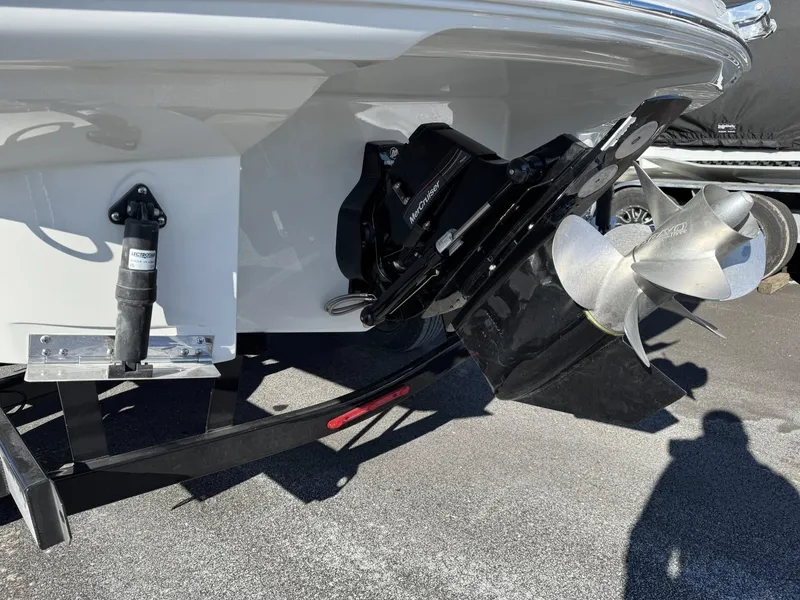 Slide: The Image of Crownline Boats 260 SS 2026 - 24