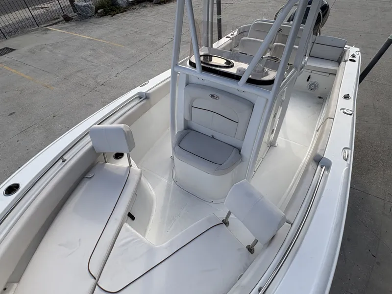 Slide: The Image of Sea Hunt Ultra 219 2021 - 9