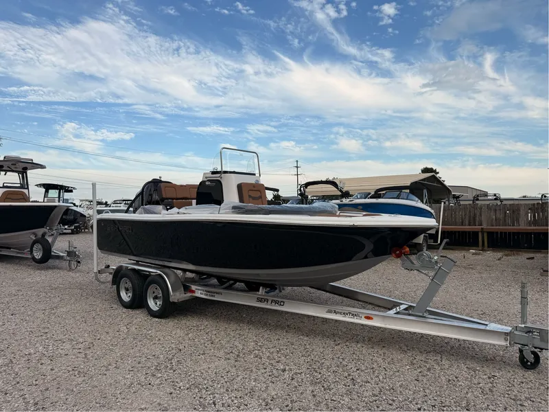 The Image of Sea Pro 202 Center Console 2025 - 1