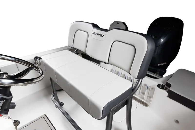 Slide: The Image of Sea Pro 202 Center Console 2025 - 22